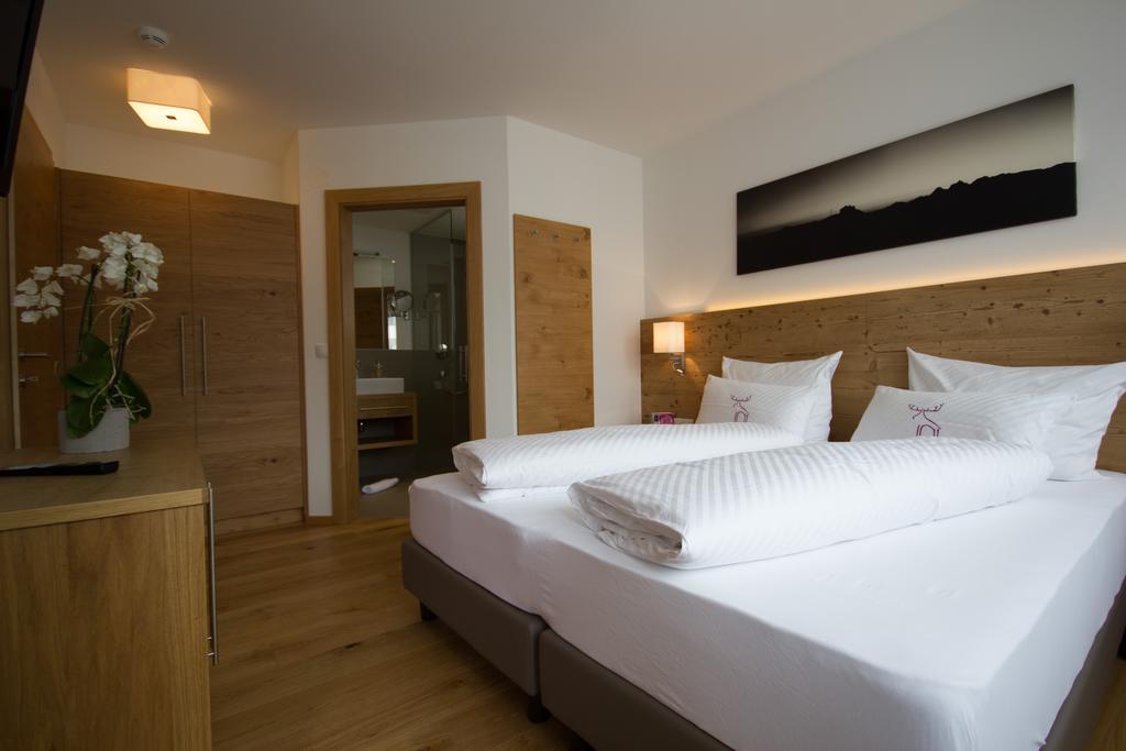 Berglife Appartements Serfaus Room photo